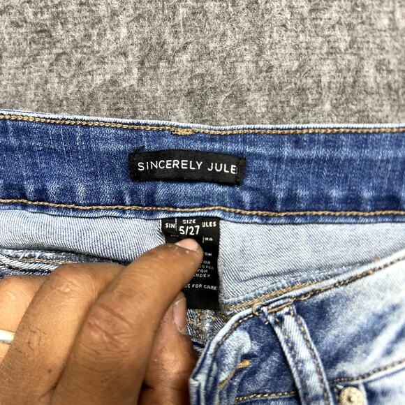 Sincerely Jules Women’s Size 5/27 Distressed Light Wash High Rise Straight Jeans - Picture 11 of 16